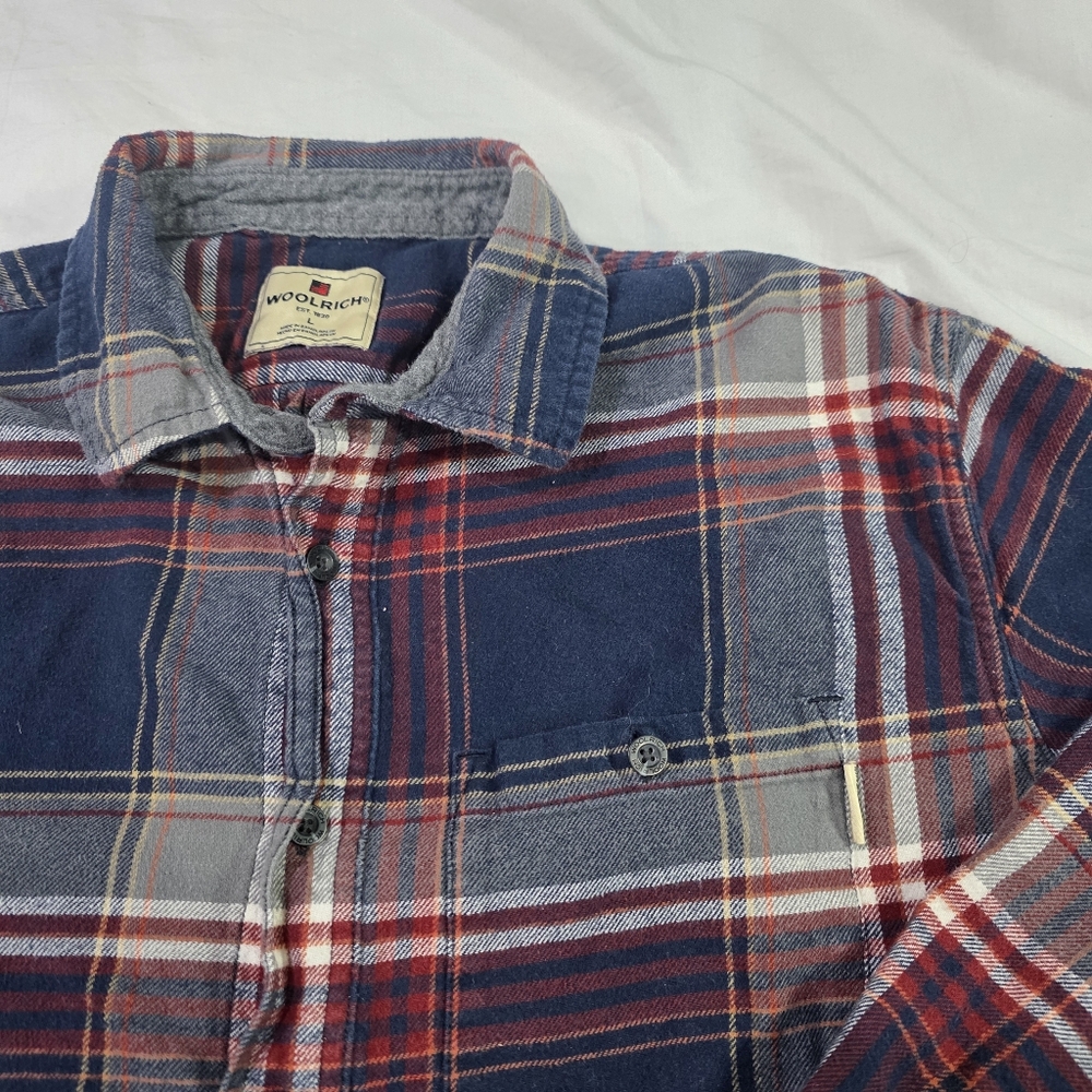 Woolrich Classic 100% Cotton Plaid Flannel Long Sleeve Button Up Shirt. L